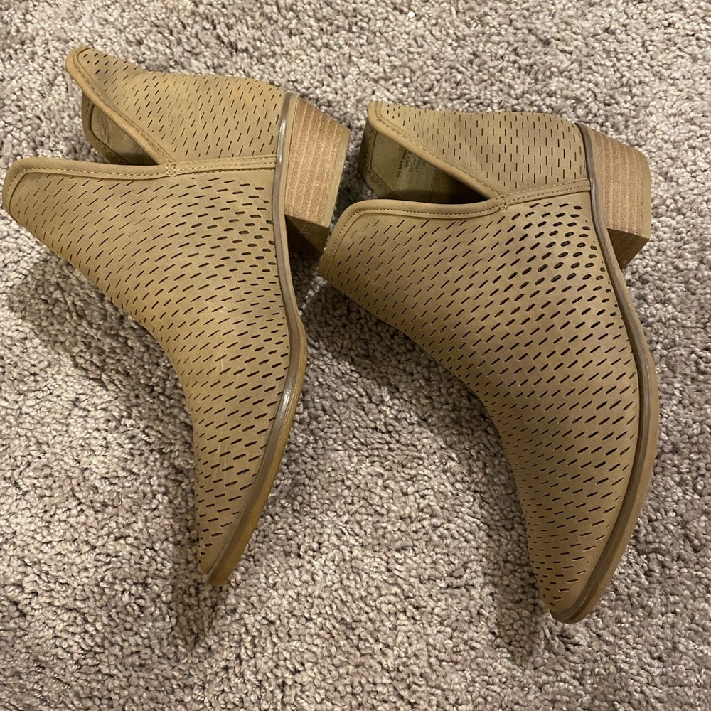 Target booties with pointed toe. Size 7.5. Originally $35, selling for $15.